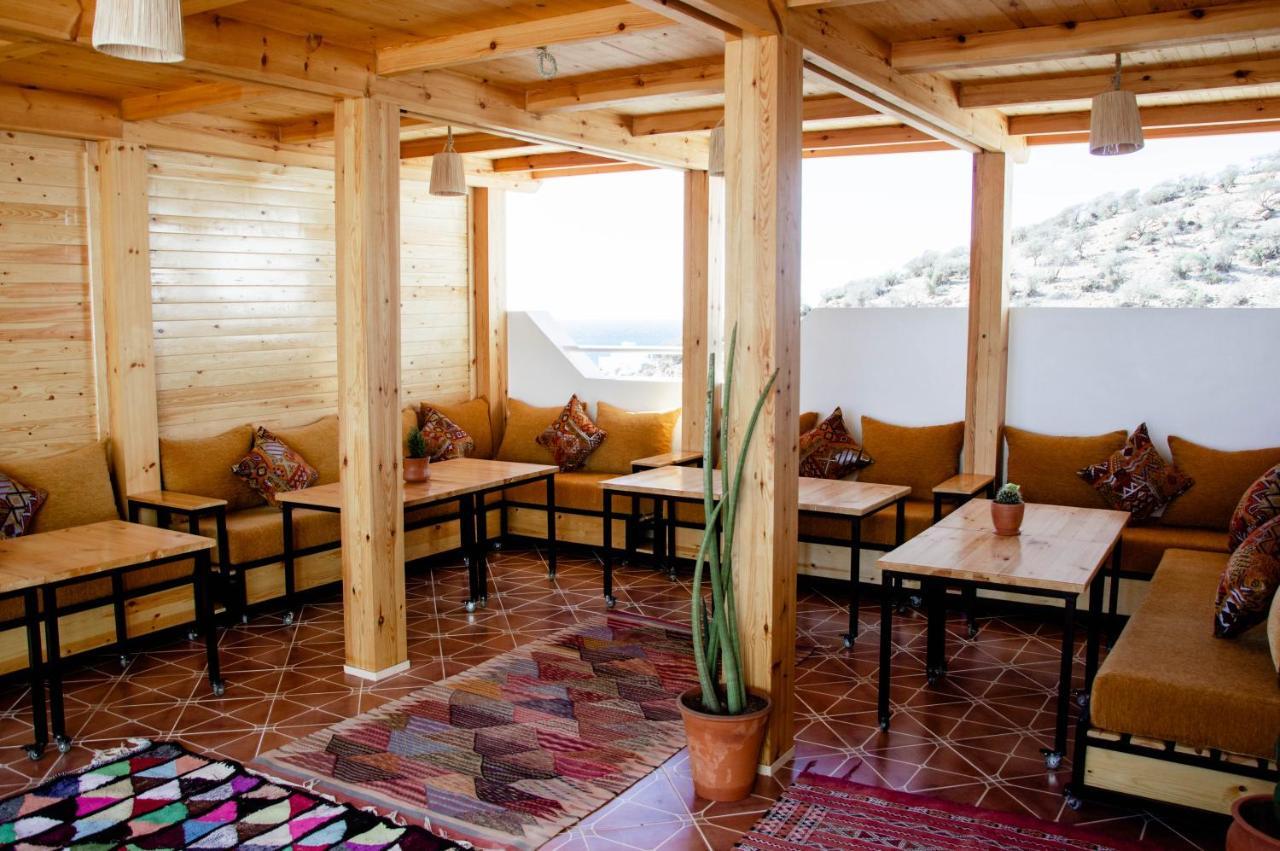 Mouja Surf Camp Vandrehjem Taghazout Eksteriør billede